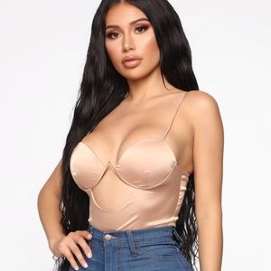 FASHION NOVA Under my spell bodysuit NUDE size XL